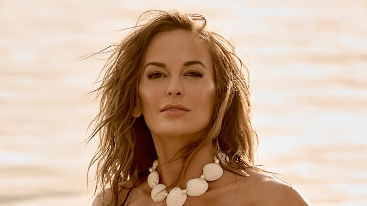 Jena Sims was photographed by Yu Tsai in Mexico.