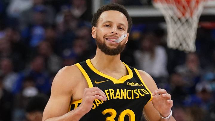 Jan 10, 2024; San Francisco, California, USA; Golden State Warriors guard Stephen Curry (30) holds onto his jersey after a play against the New Orleans Pelicans in the second quarter at the Chase Center. Mandatory Credit: Cary Edmondson-USA TODAY Sports Jan 10, 2024; San Francisco, California, USA; Golden State Warriors guard Stephen Curry (30) holds onto his jersey after a play against the New Orleans Pelicans in the second quarter at the Chase Center. Mandatory Credit: Cary Edmondson-USA TODAY Sports