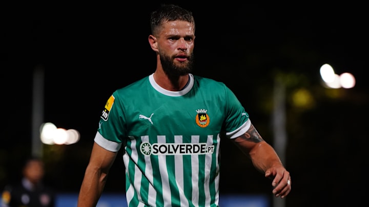 El defensa brasileño Patrick William, del Río Ave de Portugal, es una de las opciones del América para reforzar la parte baja.