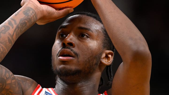 Mar 28, 2026; San Jose, CA, USA; Arizona Wildcats guard Jaden Bradley (0) shoots the ball against the Purdue Boilermakers in the first half during an Elite Eight game of the West Regional of the men's 2026 NCAA Tournament at SAP Center. Mandatory Credit: Eakin Howard-Imagn Images Mar 28, 2026; San Jose, CA, USA; Arizona Wildcats guard Jaden Bradley (0) shoots the ball against the Purdue Boilermakers in the first half during an Elite Eight game of the West Regional of the men's 2026 NCAA Tournament at SAP Center. Mandatory Credit: Eakin Howard-Imagn Images