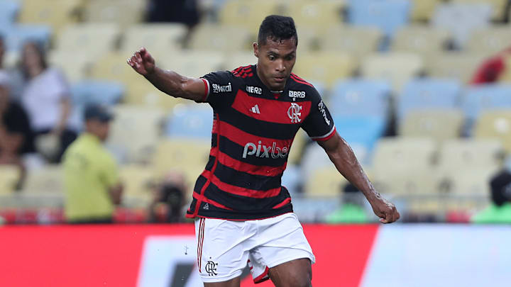 Lateral foi convocado para a Seleção Brasileira