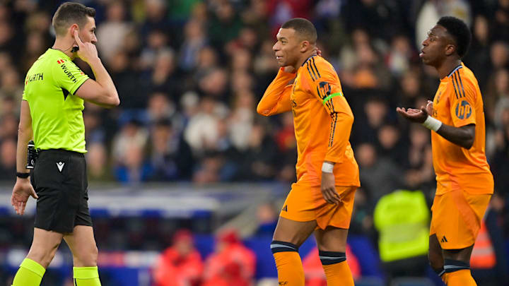 Real Madrid could not believe a red card was not issued to Espanyol