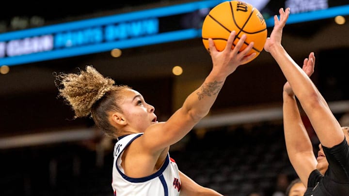 Scenes from the women's basketball game between Vanderbilt and Arizona at Acrisure Arena in Palm Desert, Calif., on Tuesday, November 26, 2024. Scenes from the women's basketball game between Vanderbilt and Arizona at Acrisure Arena in Palm Desert, Calif., on Tuesday, November 26, 2024.