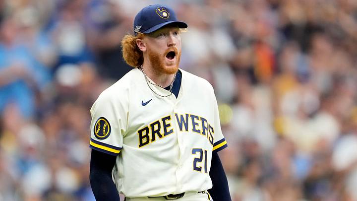 National League Championship Series: Los Angeles Dodgers v Milwaukee Brewers - Game Two