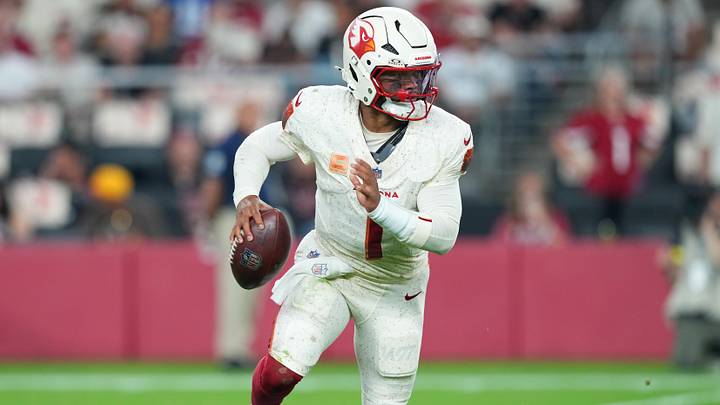 Arizona Cardinals quarterback Kyler Murray (1) looks to pass against the Seattle Seahawks in the second quarter at State Farm Stadium. Arizona Cardinals quarterback Kyler Murray (1) looks to pass against the Seattle Seahawks in the second quarter at State Farm Stadium.