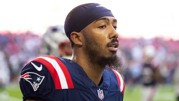 Dec 15, 2024; Glendale, Arizona, USA; New England Patriots wide receiver Ja'Lynn Polk (1) against the Arizona Cardinals at State Farm Stadium. Mandatory Credit: Mark J. Rebilas-Imagn Images Dec 15, 2024; Glendale, Arizona, USA; New England Patriots wide receiver Ja'Lynn Polk (1) against the Arizona Cardinals at State Farm Stadium. Mandatory Credit: Mark J. Rebilas-Imagn Images