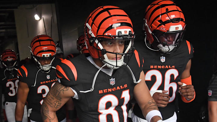 Aug 7, 2025; Philadelphia, Pennsylvania, USA; Cincinnati Bengals wide receiver Jermaine Burton (81) and safety Tycen Anderson (26) in the tunnel against the Philadelphia Eagles at Lincoln Financial Field. Mandatory Credit: Eric Hartline-Imagn Images