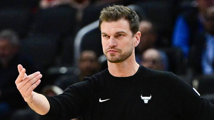 Oct 14, 2026; Milwaukee, Wisconsin, USA; Chicago Bulls head coach Tiago Splitter calls a play in the third quarter against the Milwaukee Bucks at Fiserv Forum. Mandatory Credit: Benny Sieu-Imagn Images Oct 14, 2026; Milwaukee, Wisconsin, USA; Chicago Bulls head coach Tiago Splitter calls a play in the third quarter against the Milwaukee Bucks at Fiserv Forum. Mandatory Credit: Benny Sieu-Imagn Images