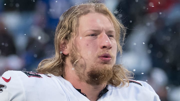 Atlanta Falcons right tackle Kaleb McGary