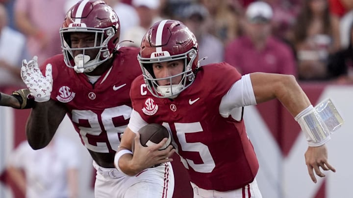 Crimson Tide quarterback Ty Simpson went 23-for-31 passing for 340 yards, two touchdowns and an interception in Alabama’s 30–14 win over Vanderbilt