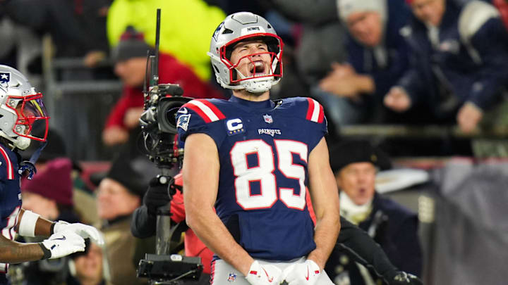 Jan 11, 2026; Foxborough, MA, USA; New England Patriots tight end Hunter Henry (85) celebrates after scoring a touchdown during the fourth quarter against the Los Angeles Chargers in an AFC Wild Card Round game at Gillette Stadium. Mandatory Credit: David Butler II-Imagn Images