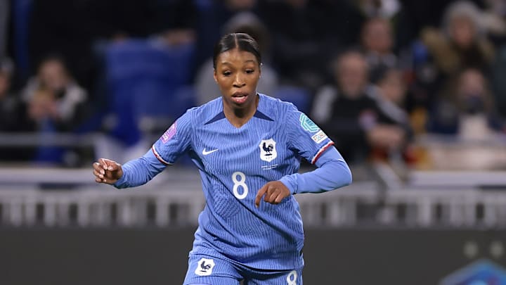 Grace Geyoro est titulaire face à l'Espagne Grace Geyoro est titulaire face à l'Espagne