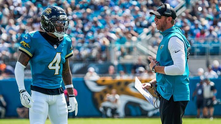 Jacksonville Jaguars head coach Liam Coen talks with Jacksonville Jaguars cornerback Jarrian Jones (4) in the second quarter about a possible fumble recovery during an NFL football game at EverBank Stadium, Sunday, September 27, 2026, in Jacksonville, Fla. [Doug Engle/Florida Times-Union]