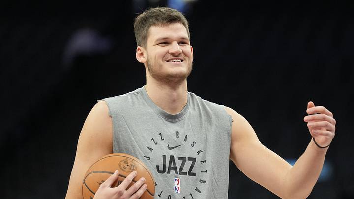 Dec 8, 2024; Sacramento, California, USA; Utah Jazz center Walker Kessler (24) before the game against the Sacramento Kings at Golden 1 Center. Mandatory Credit: Darren Yamashita-Imagn Images Dec 8, 2024; Sacramento, California, USA; Utah Jazz center Walker Kessler (24) before the game against the Sacramento Kings at Golden 1 Center. Mandatory Credit: Darren Yamashita-Imagn Images