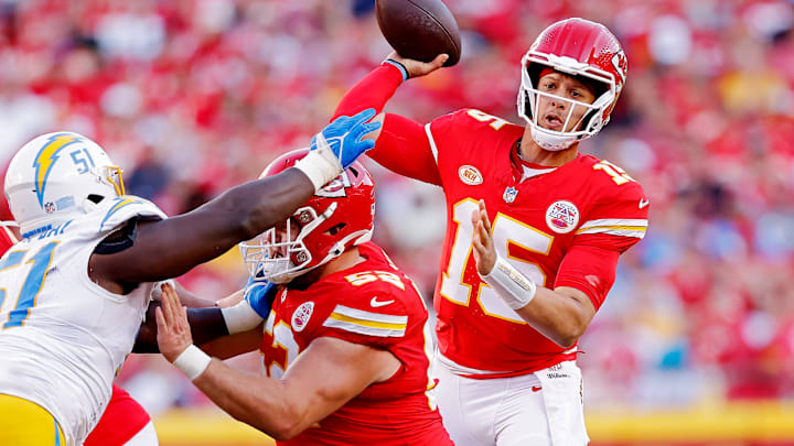 Los Angeles Chargers v Kansas City Chiefs