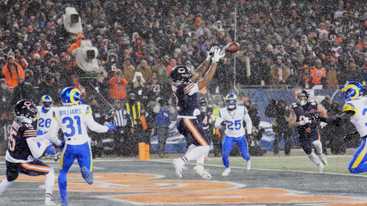 DJ Moore pulls in a 3-yard TD catch against the Rams in the divisional playoffs.