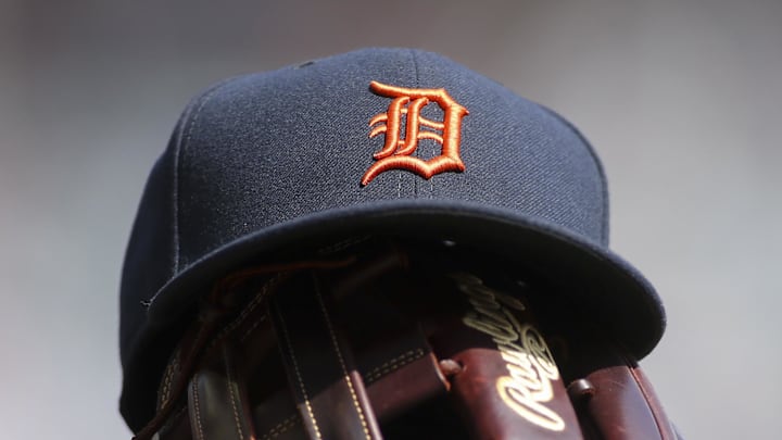 Detroit Tigers hat and glove Detroit Tigers hat and glove