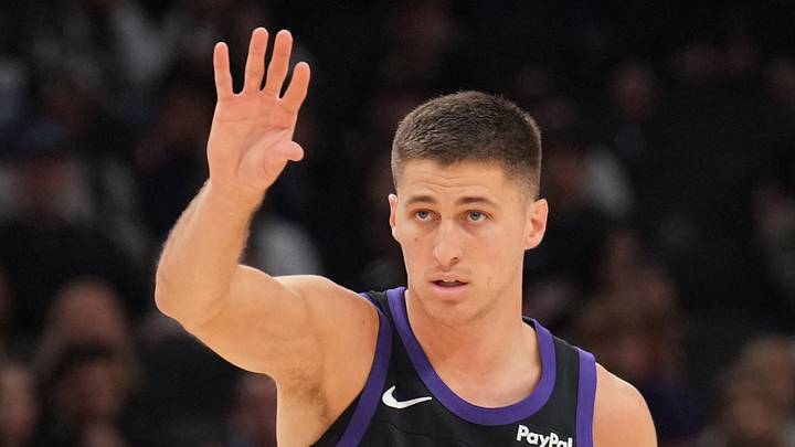 Phoenix, Arizona, USA; Phoenix Suns guard Collin Gillespie (12) controls the ball against the Charlotte Hornets during the second half at Mortgage Matchup Center on Mar 8, 2026. Phoenix, Arizona, USA; Phoenix Suns guard Collin Gillespie (12) controls the ball against the Charlotte Hornets during the second half at Mortgage Matchup Center on Mar 8, 2026.