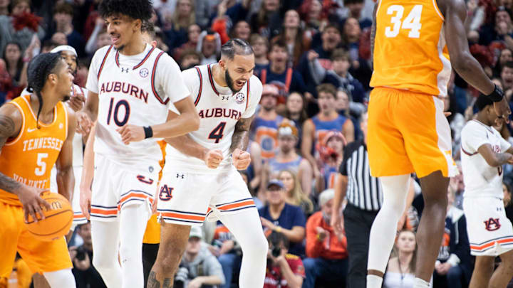 Auburn Tigers forward Johni Broome was named SEC Player of the Week in his return from injury against the Tennessee Volunteers.