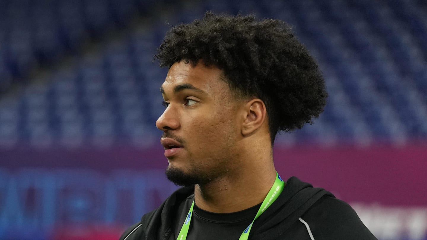 Three Things To Know About Tight End Kenyon Sadiq