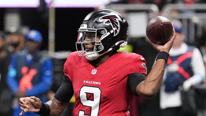 Atlanta Falcons quarterback Michael Penix Jr. was knocked out of the Ravens game in the fourth quarter. Atlanta Falcons quarterback Michael Penix Jr. was knocked out of the Ravens game in the fourth quarter.