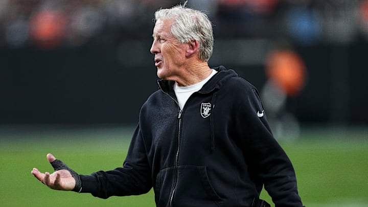 Denver Broncos v Las Vegas Raiders - NFL 2025 Denver Broncos v Las Vegas Raiders - NFL 2025