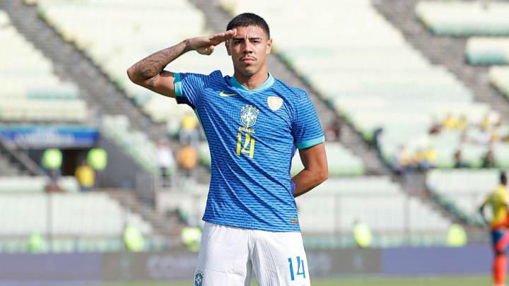 Iago, do Flamengo, é um dos remanescentes do grupo campeão sul-americano Iago, do Flamengo, é um dos remanescentes do grupo campeão sul-americano