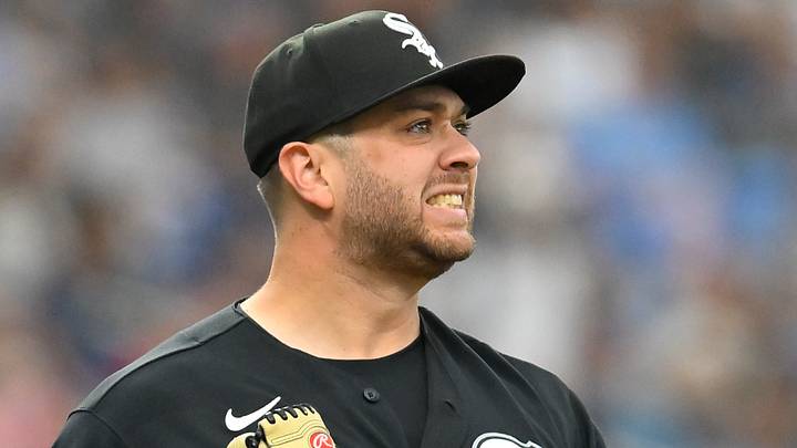 Aug 2, 2026; St. Petersburg, Florida, USA; Chicago White Sox pitcher Anthony Kay (18) reacts at a fly ball during the second inning against Tampa Bay Rays at Tropicana Field. Mandatory Credit: Pablo Robles-Imagn Images Aug 2, 2026; St. Petersburg, Florida, USA; Chicago White Sox pitcher Anthony Kay (18) reacts at a fly ball during the second inning against Tampa Bay Rays at Tropicana Field. Mandatory Credit: Pablo Robles-Imagn Images