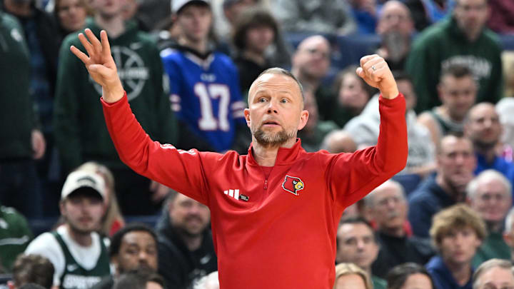 Mar 21, 2026; Buffalo, NY, USA; Louisville Cardinals head coach Pat Kelsey reacts in the second half against the Michigan State Spartans during a second round game of the men's 2026 NCAA Tournament at Keybank Center. Mandatory Credit: Mark Konezny-Imagn Images