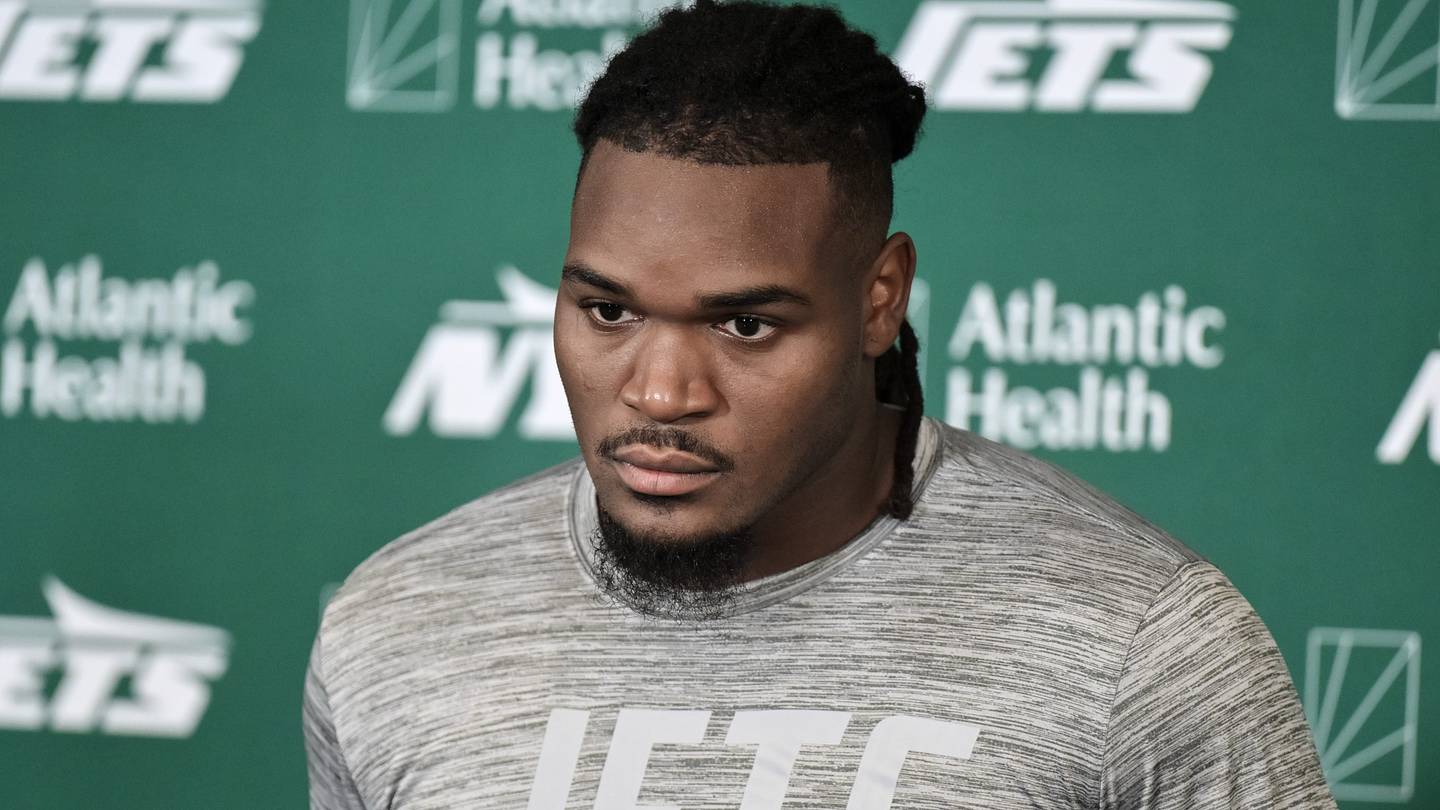 Jamien Sherwood's Is Slowly Becoming a Jets Concern Coming Into Week 4