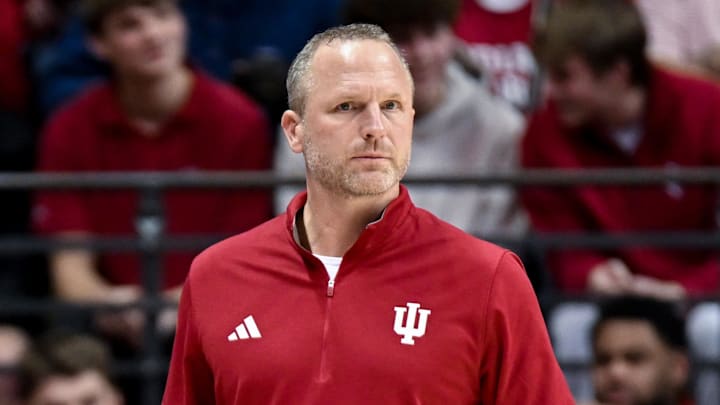 Indiana Hoosiers coach Darian DeVries walks along the sideline against the Penn State Nittany Lions at Simon Skjodt Assembly Hall. Indiana Hoosiers coach Darian DeVries walks along the sideline against the Penn State Nittany Lions at Simon Skjodt Assembly Hall.