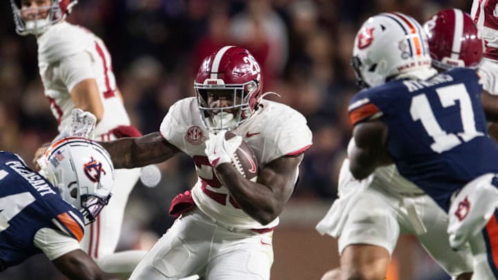 Alabama Crimson Tide running back Jam Miller (26) runs the ball as Auburn Tigers take on Alabama Crimson Tide 