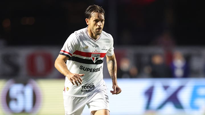 Rafael Tolói se lesionou em seu terceiro jogo pelo São Paulo