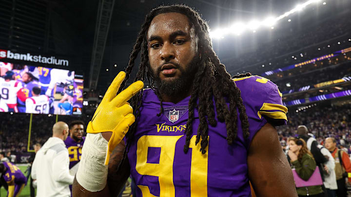 Nov 24, 2022; Minneapolis, Minnesota, USA; Minnesota Vikings linebacker Patrick Jones II (91) celebrates after defeating the New England Patriots after the game at U.S. Bank Stadium. Mandatory Credit: Matt Krohn-Imagn Images Nov 24, 2022; Minneapolis, Minnesota, USA; Minnesota Vikings linebacker Patrick Jones II (91) celebrates after defeating the New England Patriots after the game at U.S. Bank Stadium. Mandatory Credit: Matt Krohn-Imagn Images