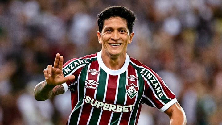 Cano está recuperado de lesão e poderá atuar contra o Dortmund