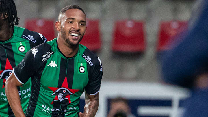 Cria da Toca, Vitinho deixa a Bélgica para defender as cores do Burnley 