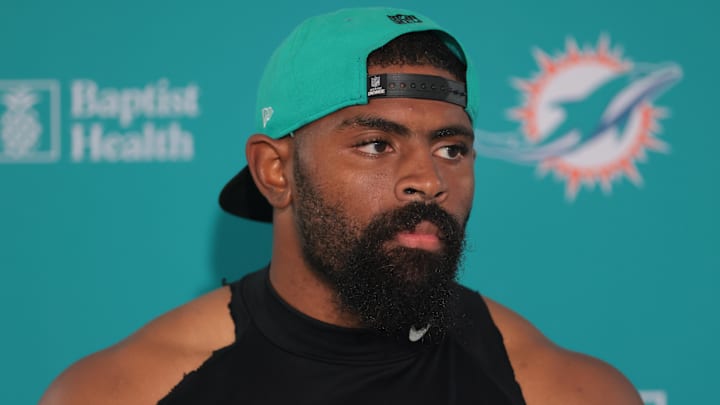 Miami Dolphins linebacker Jordyn Brooks