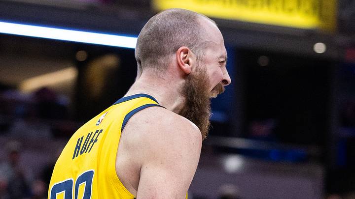 Jan 16, 2026; Indianapolis, Indiana, USA;  Indiana Pacers center Jay Huff (32) reacts to a made basket while New Orleans Pelicans center Yves Missi (21) defends in the first half at Gainbridge Fieldhouse. Mandatory Credit: Trevor Ruszkowski-Imagn Images