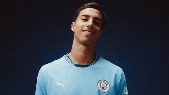 Vitor Reis foi anunciado como novo reforço do Manchester City