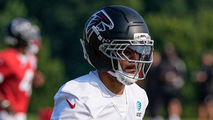 Atlanta Falcons cornerback AJ Woods 