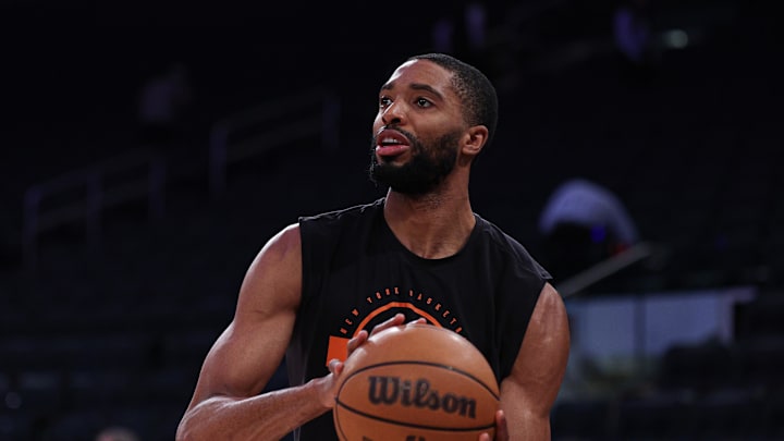Mar 22, 2026; New York, New York, USA; New York Knicks guard Mikal Bridges (25) warms up before the game against the Washington Wizards at Madison Square Garden. Mandatory Credit: Vincent Carchietta-Imagn Images