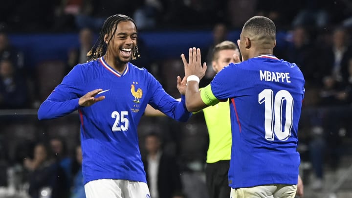 Bradley Barcola - Kylian Mbappé - équipe de France