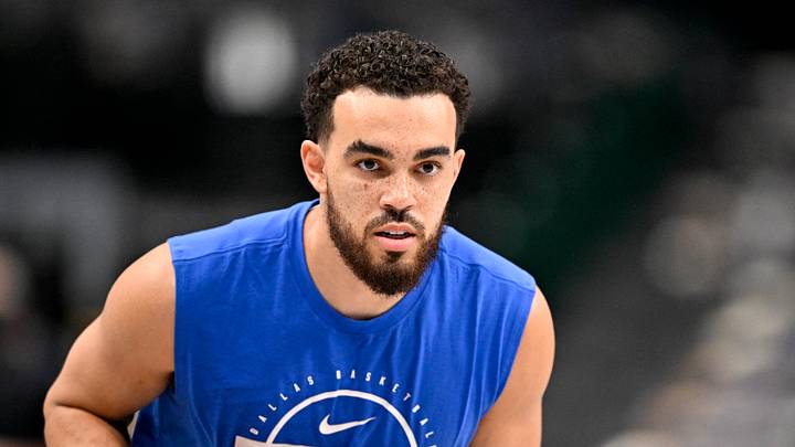 Feb 26, 2026; Dallas, Texas, USA; Dallas Mavericks guard Tyus Jones (1) warms up before the game between the Dallas Mavericks and the Sacramento Kings the American Airlines Center. Feb 26, 2026; Dallas, Texas, USA; Dallas Mavericks guard Tyus Jones (1) warms up before the game between the Dallas Mavericks and the Sacramento Kings the American Airlines Center.