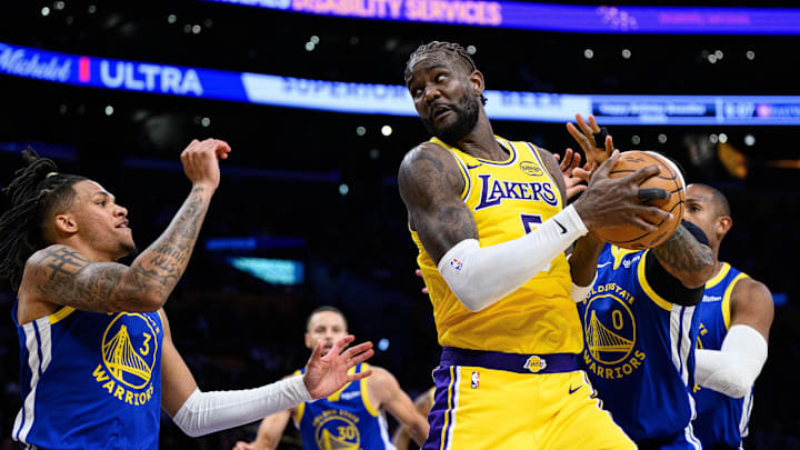 Deandre Ayton's first game with the Lakers didn't go so well. 