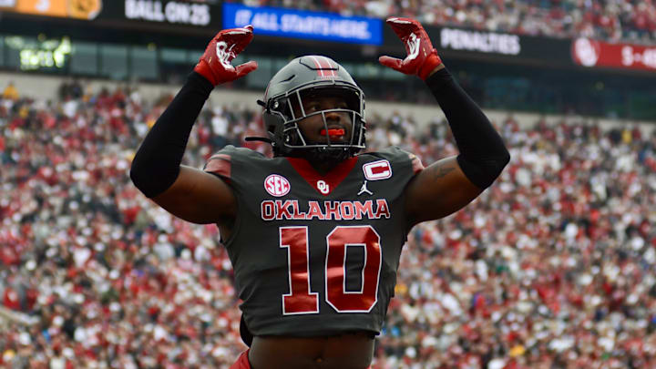 Oklahoma linebacker Kip Lewis Oklahoma linebacker Kip Lewis