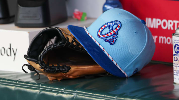 Jul 4, 2025; Atlanta, Georgia, USA; A detailed view of the Baltimore Orioles 4th of July hat in the dugout against the Atlanta Braves in the third inning at Truist Park. Jul 4, 2025; Atlanta, Georgia, USA; A detailed view of the Baltimore Orioles 4th of July hat in the dugout against the Atlanta Braves in the third inning at Truist Park.