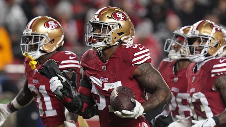 The Atlanta Falcons reportedly had interest in San Francisco 49ers linebacker Dre Greenlaw. 