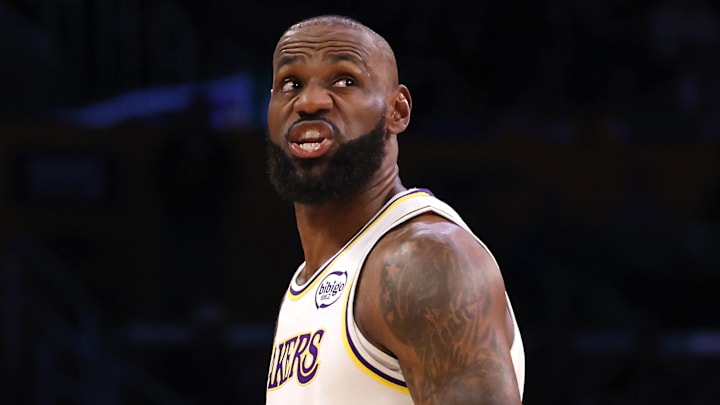 Toronto Raptors v Los Angeles Lakers