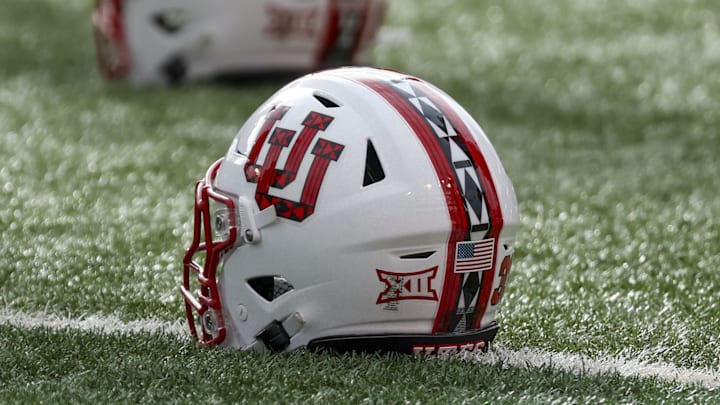 The Utah Utes will look to fill in gaps on their roster via the transfer portal over the course of the offseason. The Utah Utes will look to fill in gaps on their roster via the transfer portal over the course of the offseason.