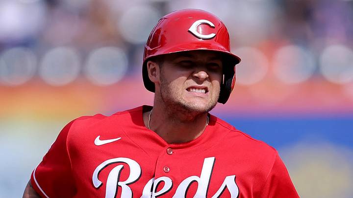 Cincinnati Reds left fielder Nick Senzel (15) rounds the bases